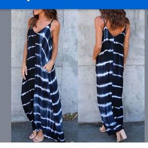 Jersey Maxi Dress NWT w/pockets Dark Blue &White